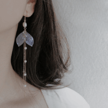 Chic 14K Gold Mermaid Tail Pearl Chain Tassel Ear Clip Earrings - ArtGalleryZen