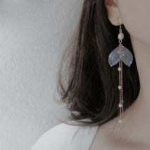 Chic 14K Gold Mermaid Tail Pearl Chain Tassel Ear Clip Earrings - ArtGalleryZen