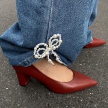 Chic 2pcs Pearl Bowknot Trouser Pin Set - ArtGalleryZen