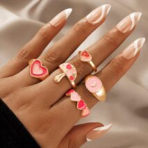 Chic 5 Pieces Pink Enamel Heart Ring Set - ArtGalleryZen