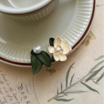 Chic Asymmetric Enamel Gardenia Flower Pearl Earrings - ArtGalleryZen