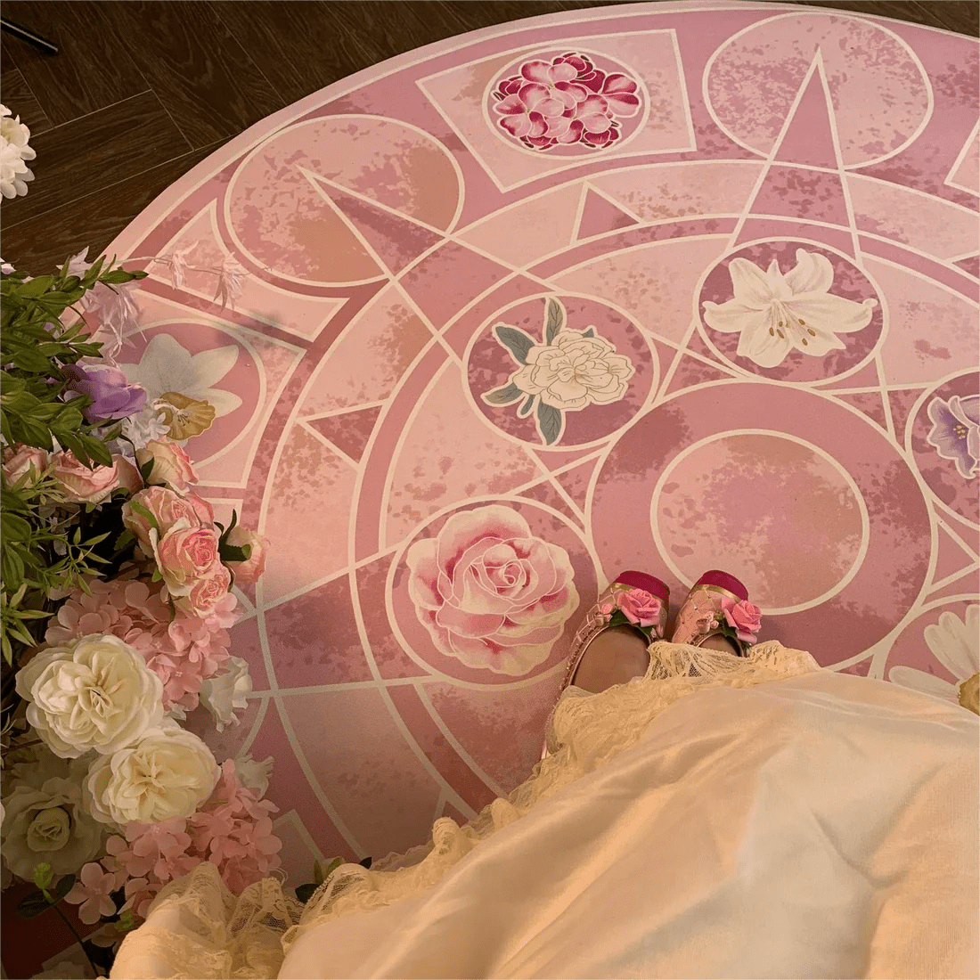 Chic Barbie 12 Dancing Princesses Floral Round Plush Rug Carpet - ArtGalleryZen