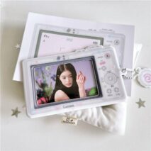Chic Camera Phone Shaped Kpop Keychain Photocard Holder - ArtGalleryZen