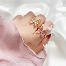 Chic Crystal Butterfly Ring - ArtGalleryZen