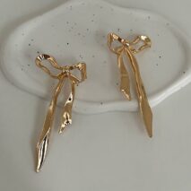 Chic Curved Ribbon Bowknot Stud Earrings - ArtGalleryZen