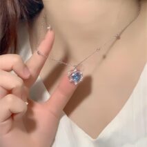 Chic CZ Inlaid Crystal Heart Necklace - ArtGalleryZen