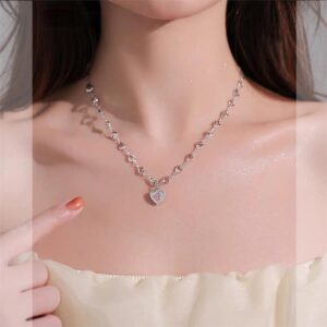 Chic CZ Inlaid Heart Chain Necklace - ArtGalleryZen