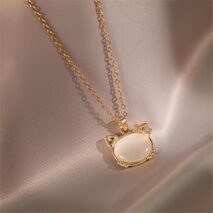 Chic CZ Inlaid Labradorite Kitty Pendant Necklace - ArtGalleryZen