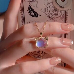 Chic CZ Inlaid Labradorite Kitty Pendant Necklace - ArtGalleryZen