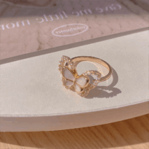 Chic CZ Inlaid Natural Pearl Shell Duo Butterfly Ring - ArtGalleryZen