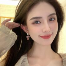 Chic Dangling Rose Earrings - ArtGalleryZen