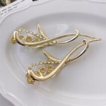 Chic Enamel Bellflower Hair Twist Clip - ArtGalleryZen