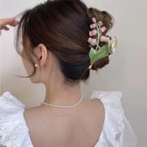Chic Enamel Lily Of The Valley Hair Claw Clip - ArtGalleryZen