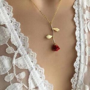 Chic Enamel Rose Pendant Necklace - ArtGalleryZen