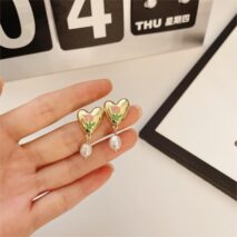 Chic Enamel Tulip Heart Pearl Earrings - ArtGalleryZen