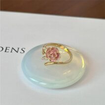 Chic Floral Butterfly Pearl Ring Set - ArtGalleryZen