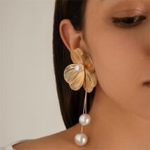 Chic Geometric Floral Pearl Dangle Earrings - ArtGalleryZen