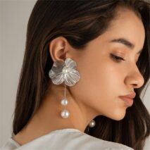 Chic Geometric Floral Pearl Dangle Earrings - ArtGalleryZen