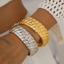 Chic Gold Silver Plated Glossy Textured Bangle Bracelet - ArtGalleryZen