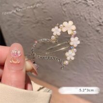 Chic Handmade CZ Inlaid Pink Floral Moon Heart Hair Clip - ArtGalleryZen