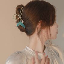 Chic Handmade Enamel Mermaid Pearl Charm Chignon Claw Clip Hair Clip - ArtGalleryZen