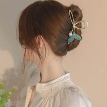 Chic Handmade Enamel Mermaid Pearl Charm Chignon Claw Clip Hair Clip - ArtGalleryZen