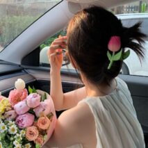 Chic Handmade Enamel Pink Tulip Chignon Claw Clip Hair Clip - ArtGalleryZen