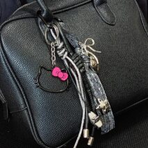 Chic Hello Kitty Heart Star Charm Leather Keychain - ArtGalleryZen