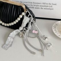 Chic Hello Kitty Heart Star Charm Leather Keychain - ArtGalleryZen