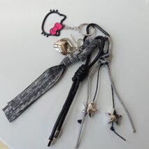 Chic Hello Kitty Heart Star Charm Leather Keychain - ArtGalleryZen