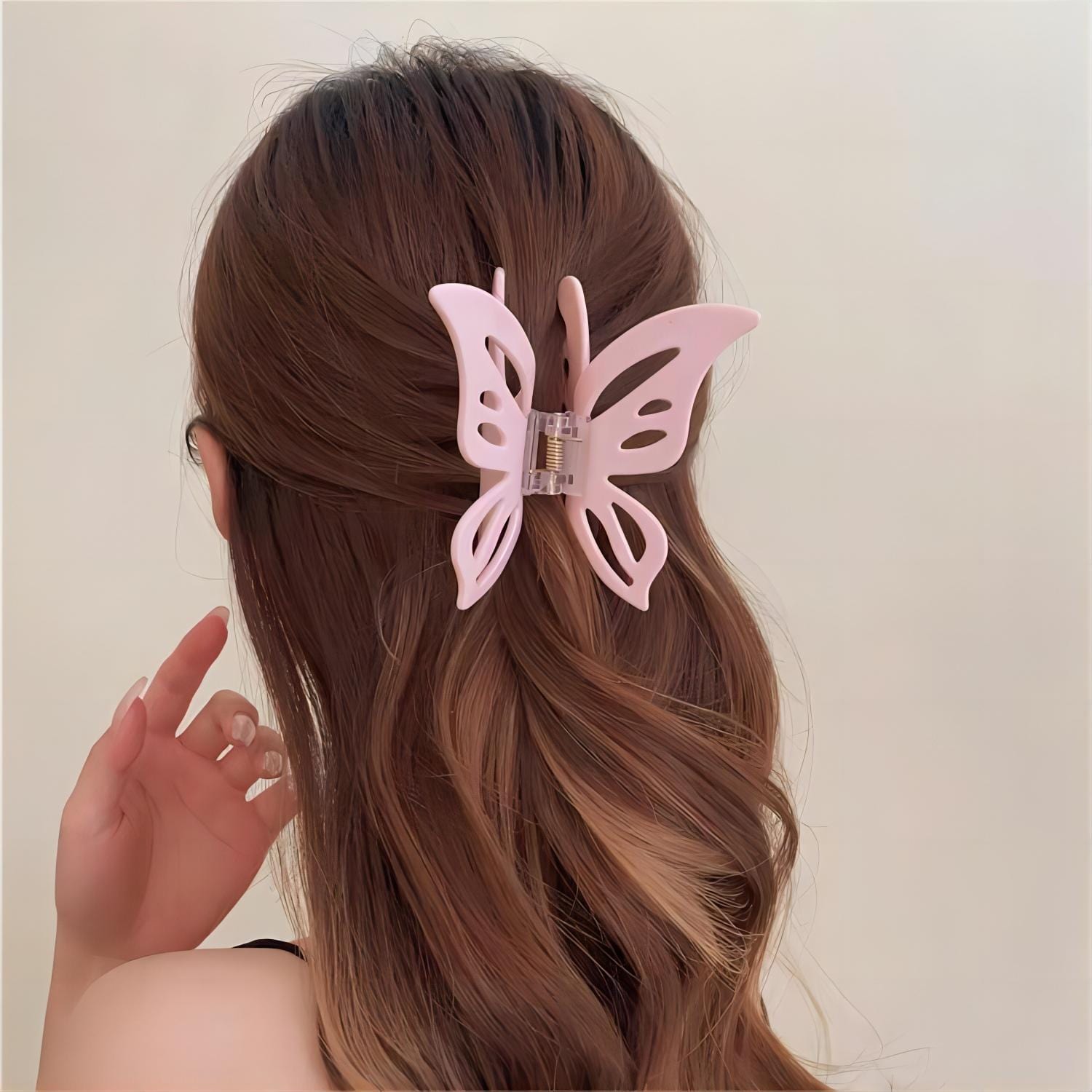 Chic Hollowed-out Butterfly Chignon Claw Clip Hair Clip - ArtGalleryZen