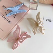 Chic Hollowed-out Butterfly Chignon Claw Clip Hair Clip - ArtGalleryZen