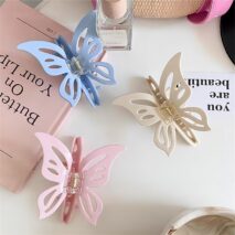 Chic Hollowed-out Butterfly Chignon Claw Clip Hair Clip - ArtGalleryZen