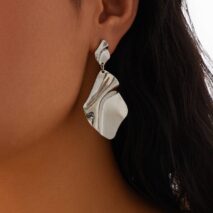 Chic Irregular Pleated Square Dangle Earrings - ArtGalleryZen