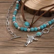 Chic Layered Toggle Clasp Bull Pendant Turquoise Chain Velvet Necklace Set - ArtGalleryZen