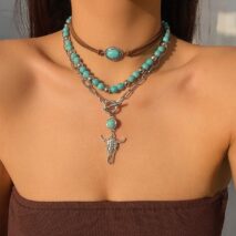 Chic Layered Toggle Clasp Bull Pendant Turquoise Chain Velvet Necklace Set - ArtGalleryZen