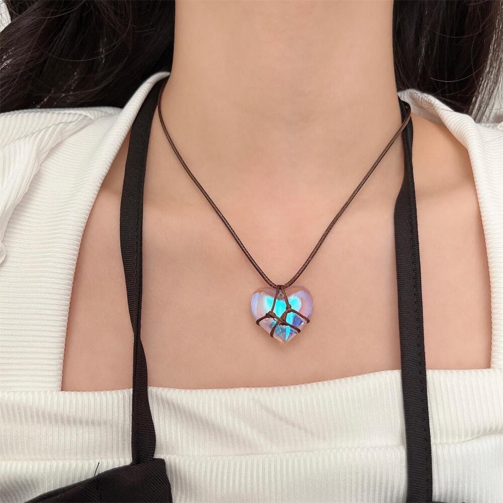 Chic Natural Crystal Heart Pendant Choker Necklace - ArtGalleryZen