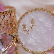 Chic Pearl Inlaid Crystal Tulip Earrings - ArtGalleryZen