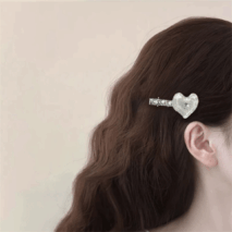 Chic Rhinestone Heart Resin Hair Clip - ArtGalleryZen