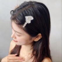 Chic Rhinestone Heart Resin Hair Clip - ArtGalleryZen