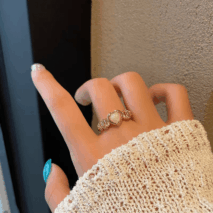 Chic Rhinestone Inlaid Opal Heart Ring - ArtGalleryZen