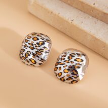 Chic Silver Tone Leopard Square Stud Earrings - ArtGalleryZen