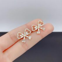 Crystal Ribbon Heart Earrings - ArtGalleryZen