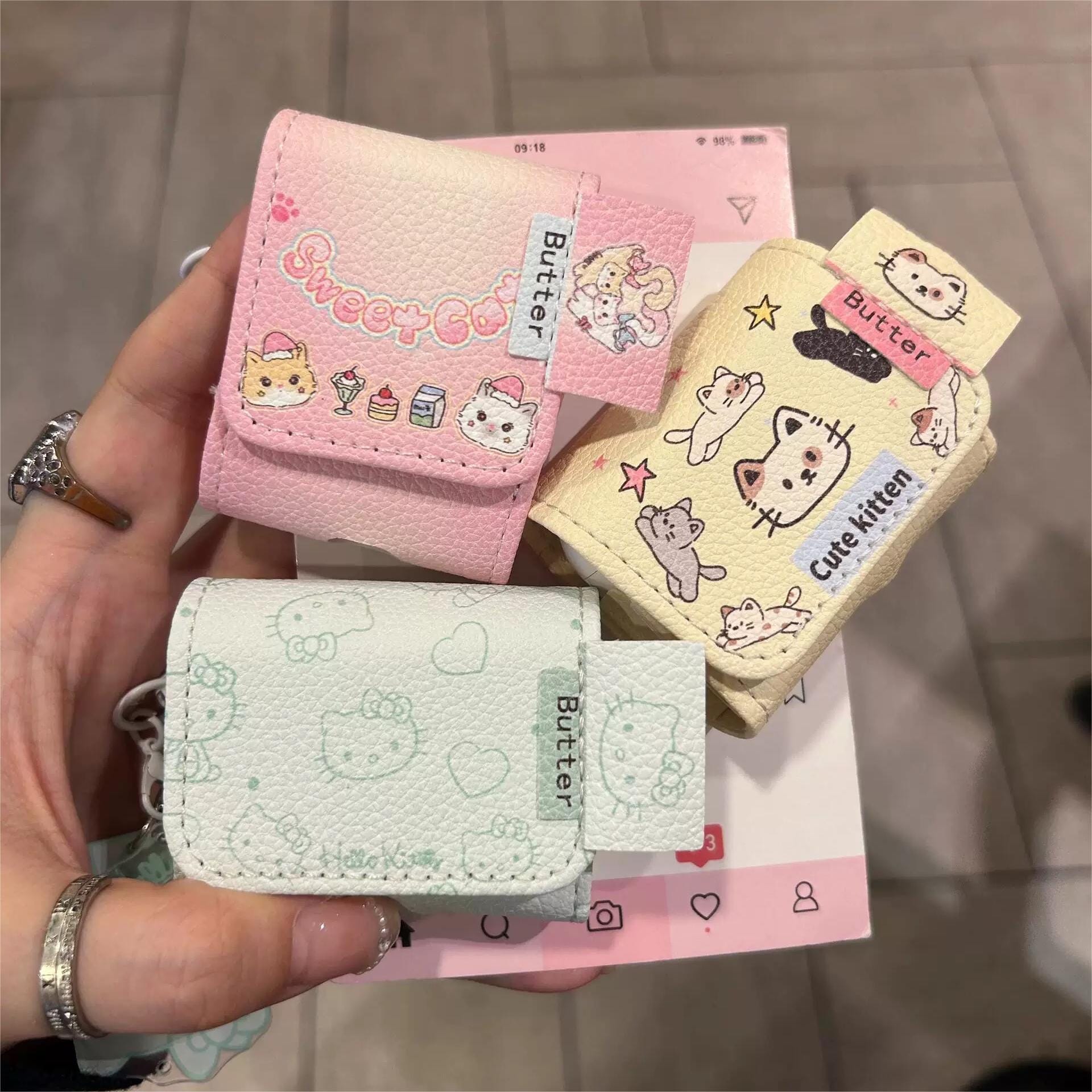 Cute Kitten Sanrio Hello Kitty AirPods Earphone Leather Case - ArtGalleryZen