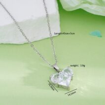 Dainty Crystal Heart Pendant Necklace - ArtGalleryZen