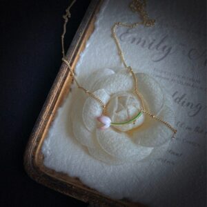 Dainty Enamel Tulip Pearl Charm Rolo Chain Necklace - ArtGalleryZen