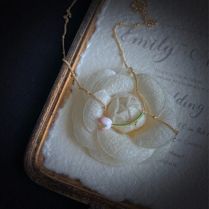 Dainty Enamel Tulip Pearl Charm Rolo Chain Necklace - ArtGalleryZen