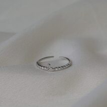 Delicate S925 Silver Swan Open Ring - ArtGalleryZen