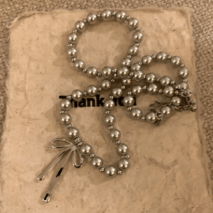 Elegant Bowknot Pendant Grey Pearl Chain Necklace - ArtGalleryZen