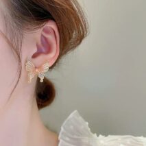 Elegant Enamel Gradient Butterfly Earrings - ArtGalleryZen